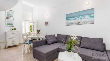 Gîte pour 6 personnes, avec terrasse et balcon/terrasse à Gajac