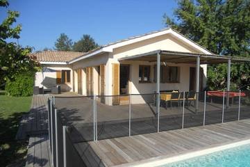 Gîte pour 8 personnes, avec jardin et terrasse à Aigues-Vives
