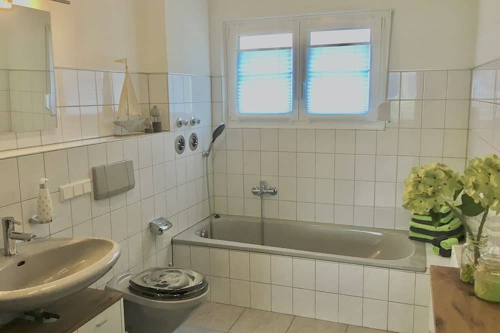 Ganze Wohnung, Anker ⚓️ Ferienwohnung am See in Öhningen, Untersee