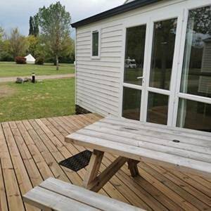 Location de vacances pour 6 personnes, avec terrasse et piscine à Hières-sur-Amby