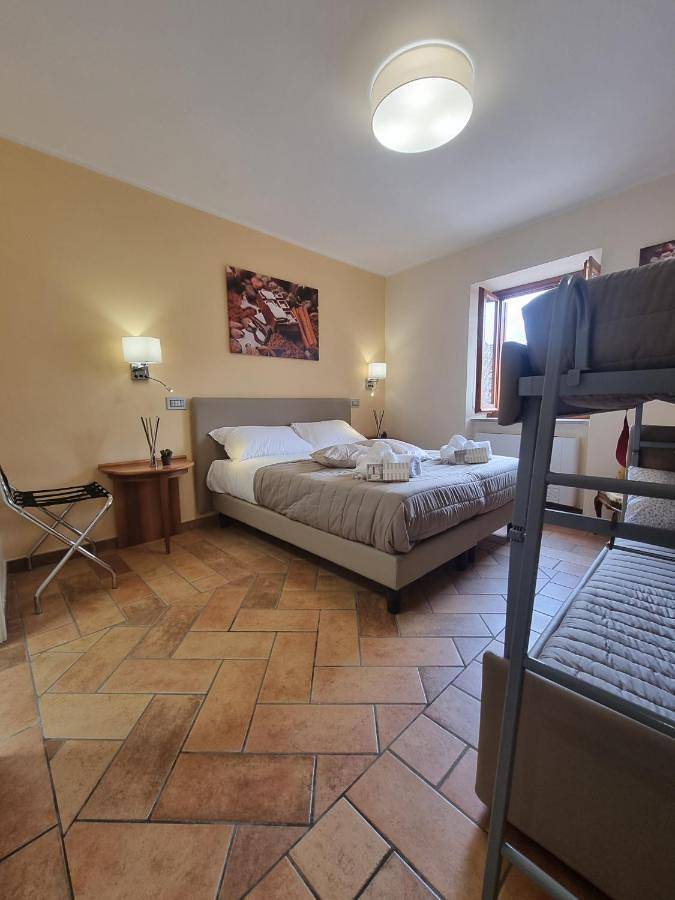 Double Room with Balcony in Cascia, Perugia e dintorni