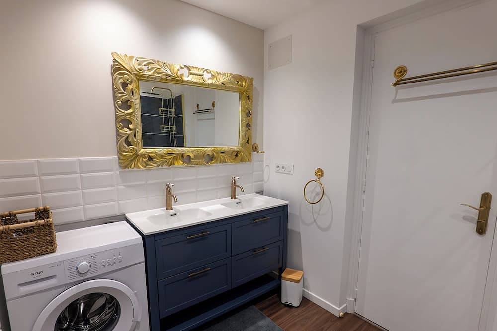 Ganze Wohnung, Millau apartment in bourgeois house in Millau, Parc naturel régional des Grands Causses