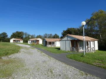 Chalet pour 4 personnes, avec jardin et piscine, animaux acceptés dans les Landes