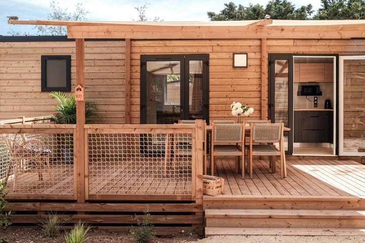 Location de vacances pour 8 personnes, avec piscine ainsi que bassin pour enfant et jardin à Landevieille - 3