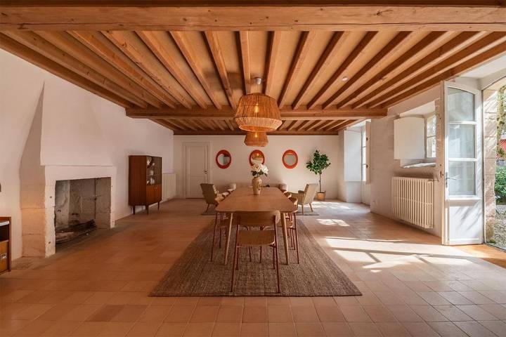 Location de vacances pour 2 personnes, avec piscine et vue ainsi que jardin et terrasse à Grand-Brassac - 4