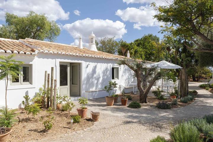 Maison d’hôte pour 2 personnes, avec Terrasse ainsi que Jardin et Piscine dans Santa Bárbara de Nexe