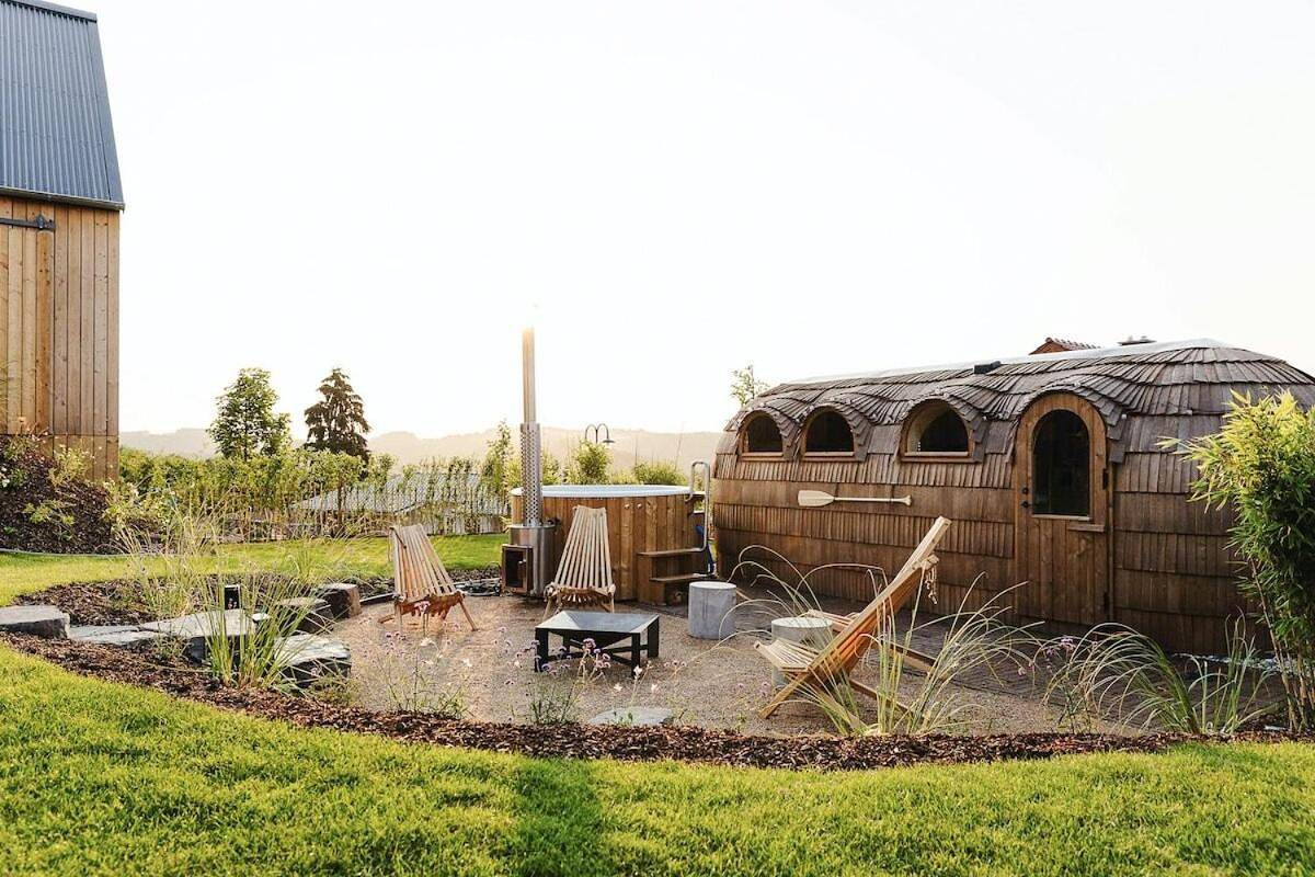 Das Farmhaus - Premium Ferienhaus - Auf den Moselhöhen - Pool, Sauna, Kino, Garten in Lieg, Cochem-Zell