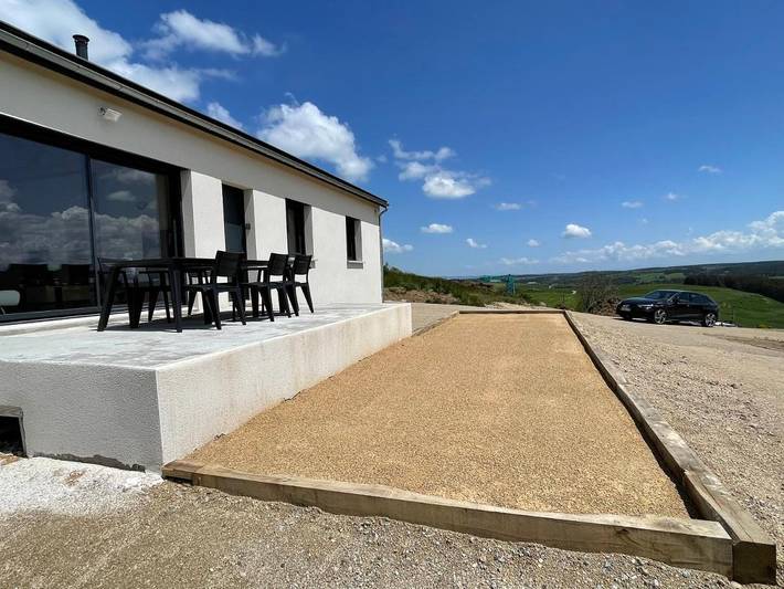 Location de vacances pour 8 personnes, avec Terrasse ainsi que Jardin et Vue à La Panouse - 4