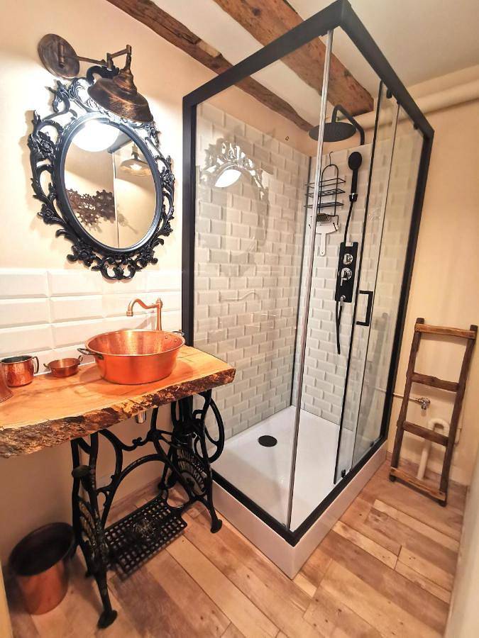 Appartement entier, Le Vieux Tacot avec garage in Le Puy-en-Velay, Haute-Loire