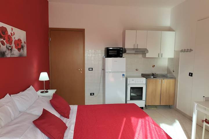 Ganze Wohnung, Studio mit Meerblick in Letojanni, Messina Provinz