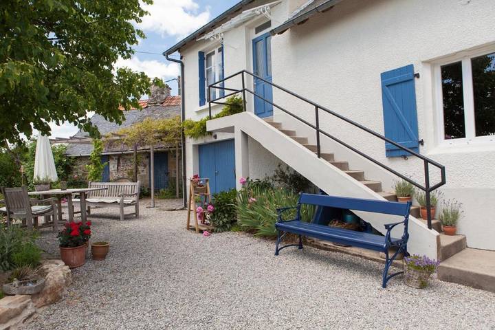 Appartement de vacances pour 2 personnes, avec vue ainsi que jardin et piscine