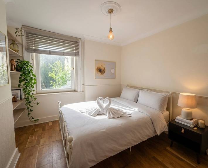 Apartment for 2 people, with garden in Croydon