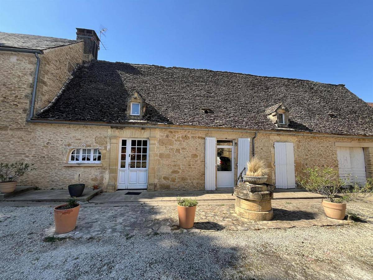 Le Pigeonnier piscine privée proche de Sarlat in Marcillac-Saint-Quentin, Périgord Noir