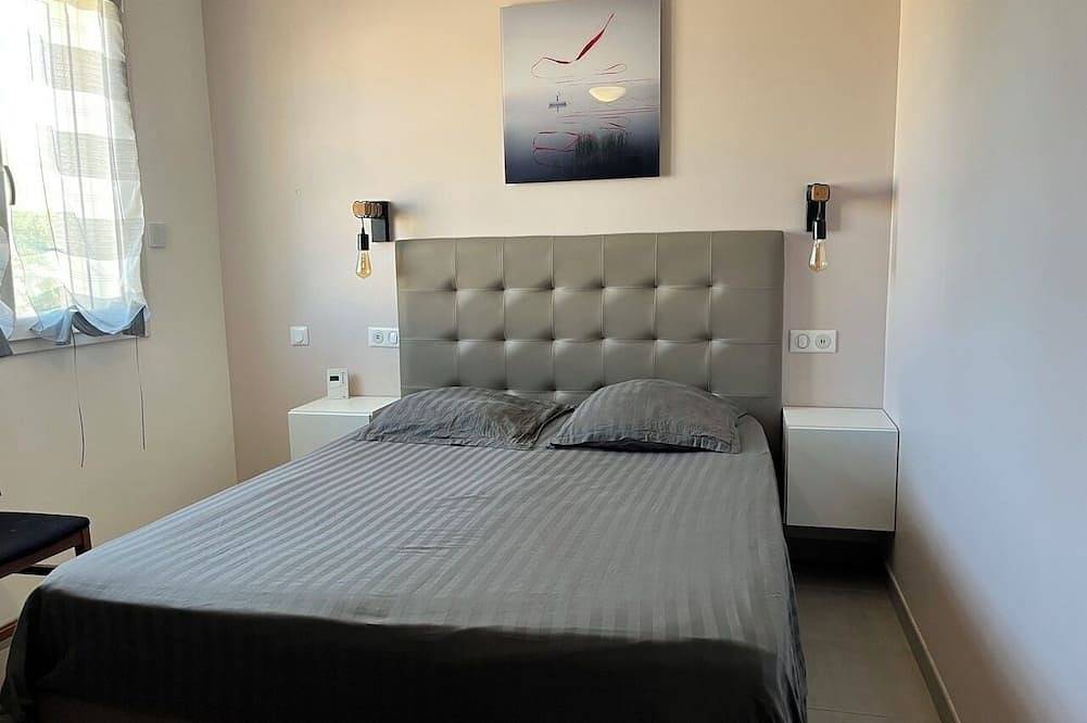 Charmante Villa Climatisée Avec Piscine in Teyran, Montpellier region