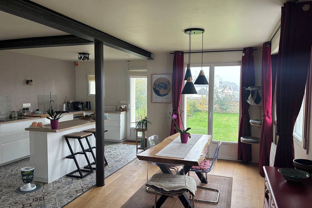 Cozy room close to the Little Sea of Gâvres in Riantec, Côte des Mégalithes