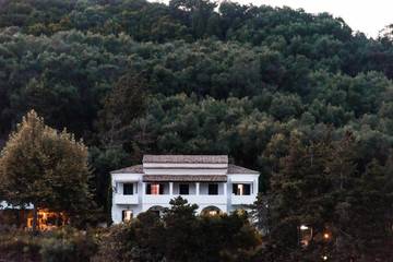 Maison d’hôte pour 3 personnes, avec jardin et vue, animaux acceptés à Corfou