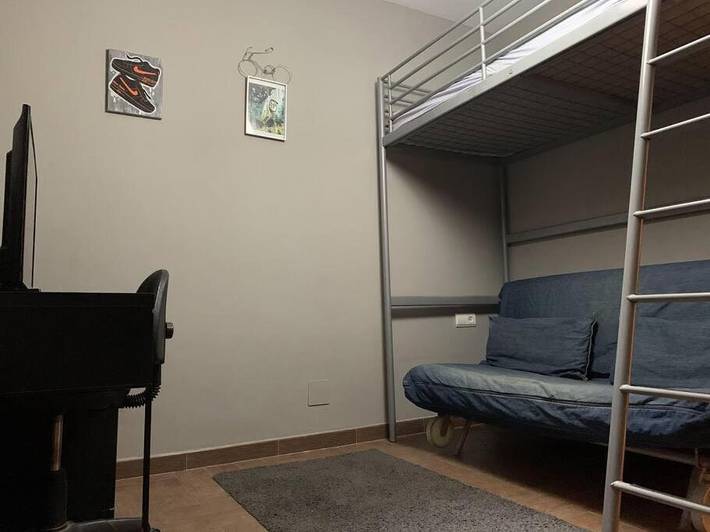 Casa rural para 7 personas, con piscina además de jardín y jacuzzi en Churriana - 4