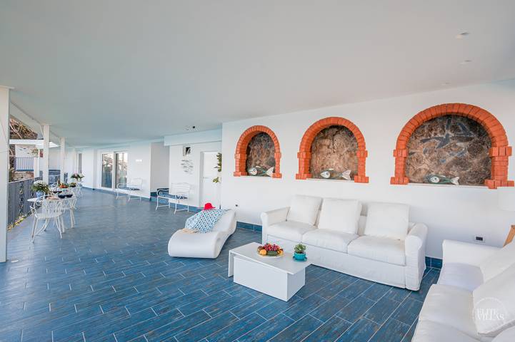 Location de vacances pour 7 personnes, avec terrasse ainsi que jardin et jacuzzi à Ravello - 2
