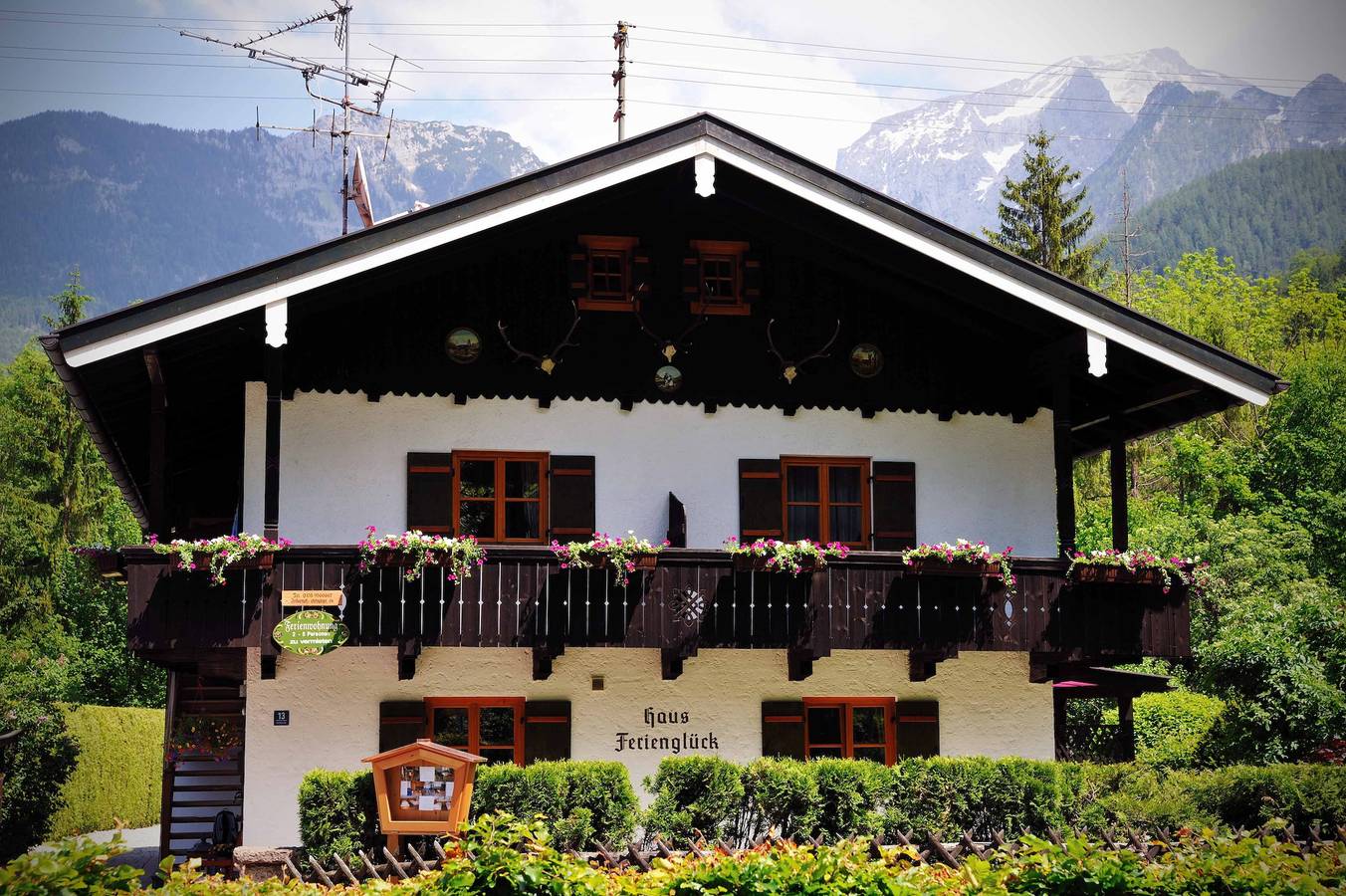 Ganze Ferienwohnung, Haus Ferienglück - 4-Sterne Maisonette-Wohnung mit 2 Schlafzimmern und 2 Balkonen in Schönau am Königssee, Berchtesgadener Alpen
