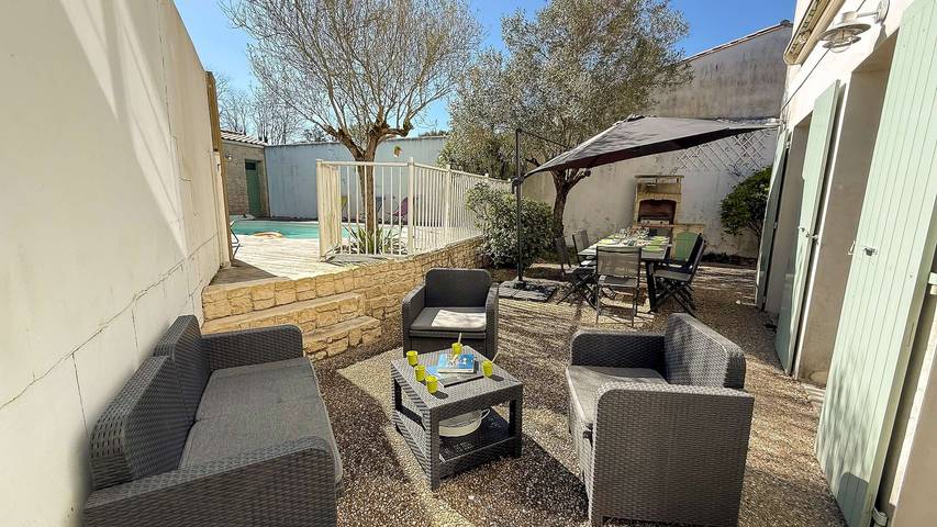 Gîte pour 8 personnes, avec jardin et piscine à Rivedoux-Plage - 3