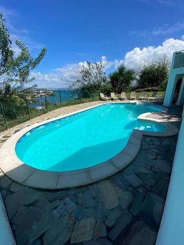Gîte pour 4 personnes, avec piscine et jacuzzi dans Anse Mitan