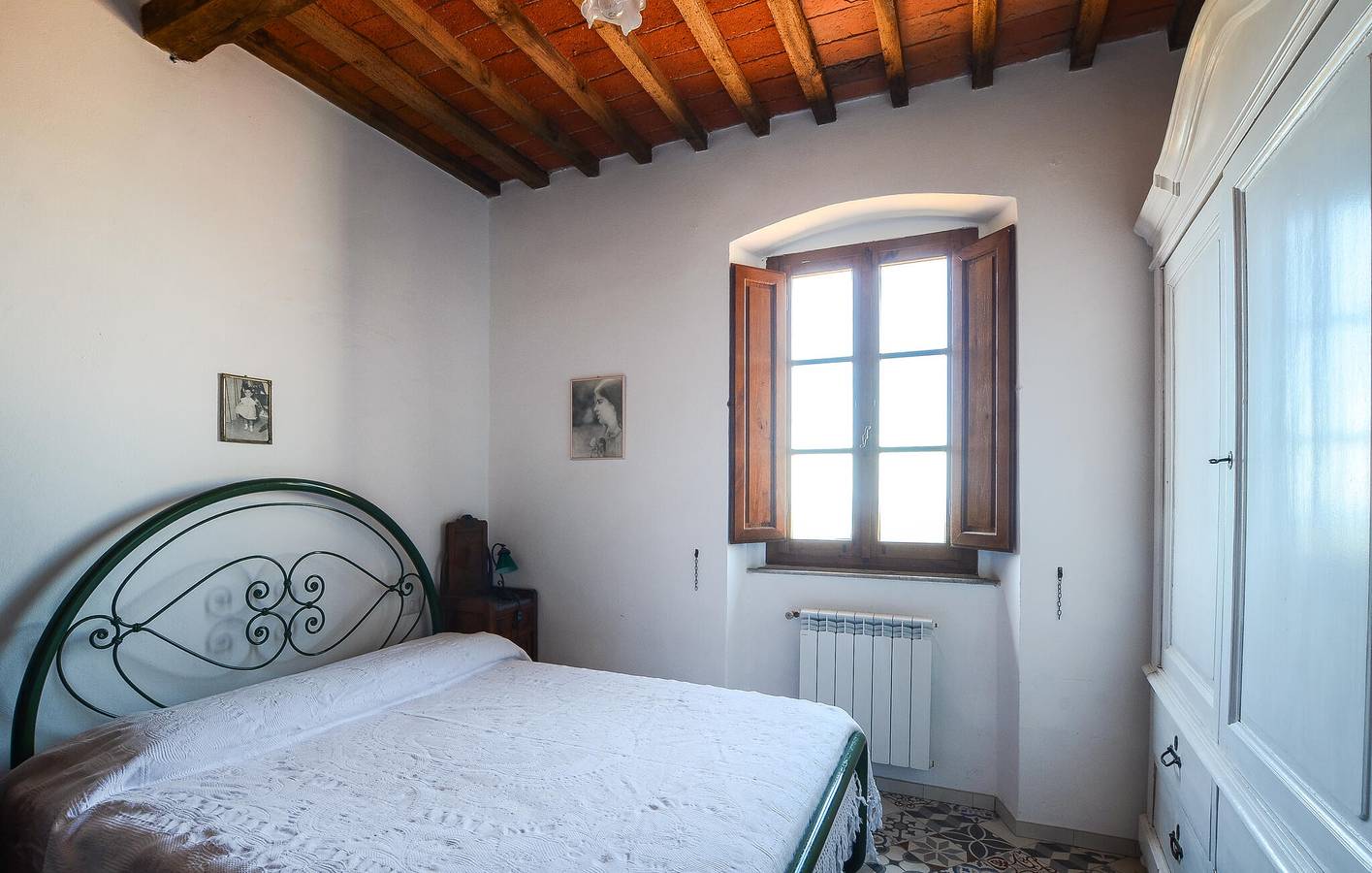 Apartamento vacacional entero, Encantador apartamento en la planta superior con vistas panorámicas en Castagneto Carducci in Castagneto Carducci, Costa Etrusca
