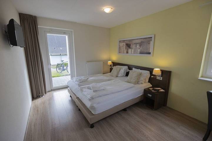 Villa mit pool für 8 Personen, mit Pool und Terrasse sowie Balkon/Terrasse, mit Haustier in Nordrhein-Westfalen - 2