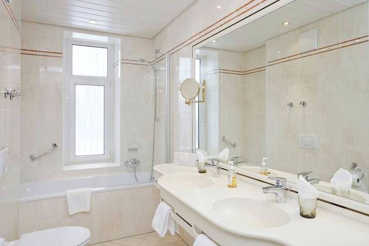 Ganze Wohnung, Ferienwohnung Hotel National Appartement/Fewo, Dusche oder Bad, Wc in Davos Platz 1, Davos