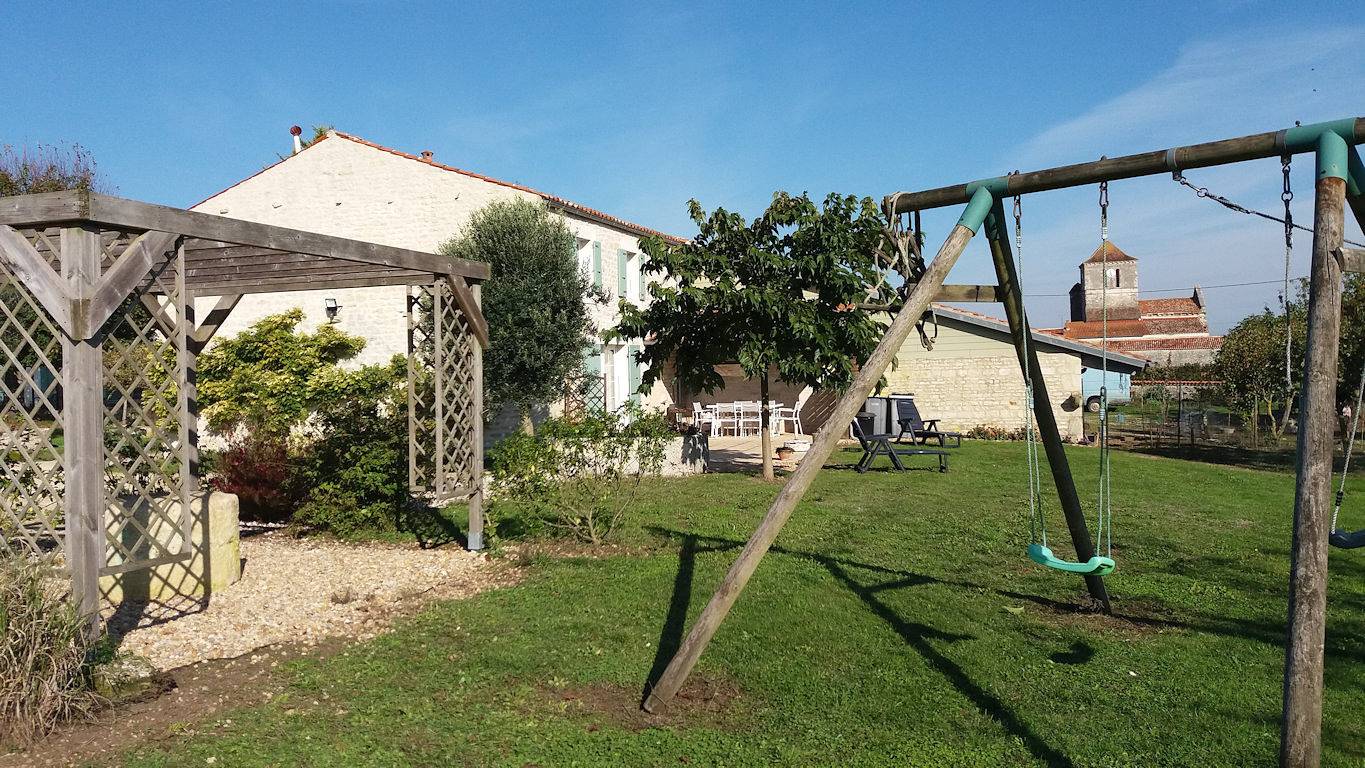 Gite L'olivier in Saint-Saturnin-du-Bois, Région de Rochefort
