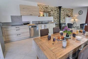 Location de vacances pour 6 personnes, avec terrasse et jardin à Plancoët