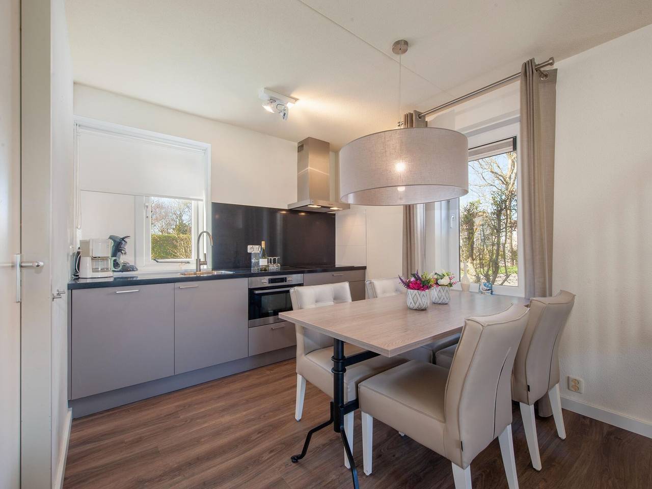 Modernisierte Villa in Strandnähe in De Banjaard, Kamperland