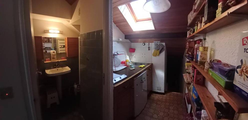 Gîte pour 5 personnes, avec vue ainsi que terrasse et piscine dans Chabanon Selonnet - 4