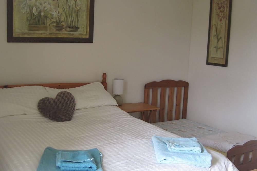 Henry's Cottage - a place to make you smile in Great Yarmouth, The Broads