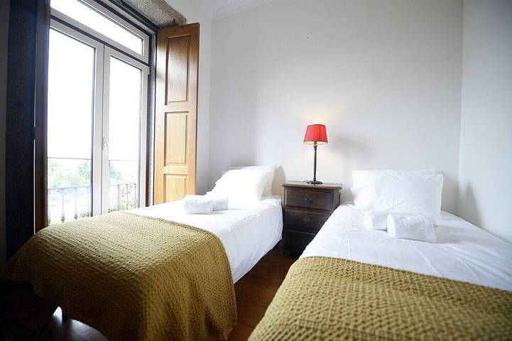 Location de vacances pour 8 personnes, avec jardin et balcon dans Moreira do Lima - 2