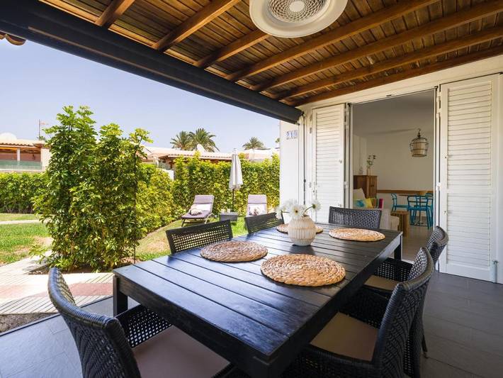 Bungalow für 4 Personen, mit Garten und Pool sowie Kinderpool, kinderfreundlich in Playa del Inglés