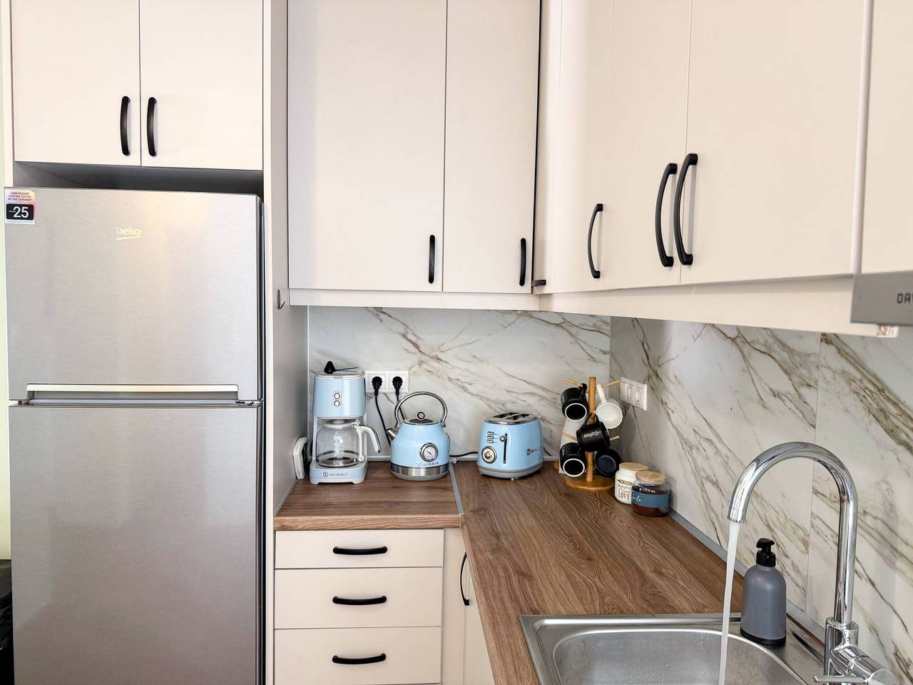 Entire apartment, Amfitriti 30meter to beach, 6min Old Town, 2Bd 4Pl in Chania region