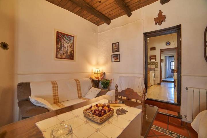 Casa rural 'El Tragaluz I' con vistas a la montaña, terraza compartida y Wi-Fi in Fuenteheridos, Sierra de Aracena y Picos de Aroche