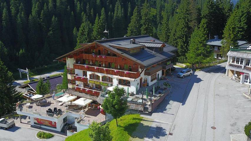 Hotel für 4 Personen, mit Balkon und Terrasse sowie Whirlpool und Sauna in Hochfügen