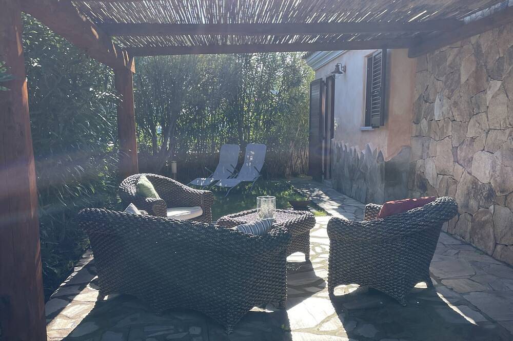 Holiday Home just 1 km far from Porto Ainu Beach  in Baia Sant'Anna, Olbia-Tempio