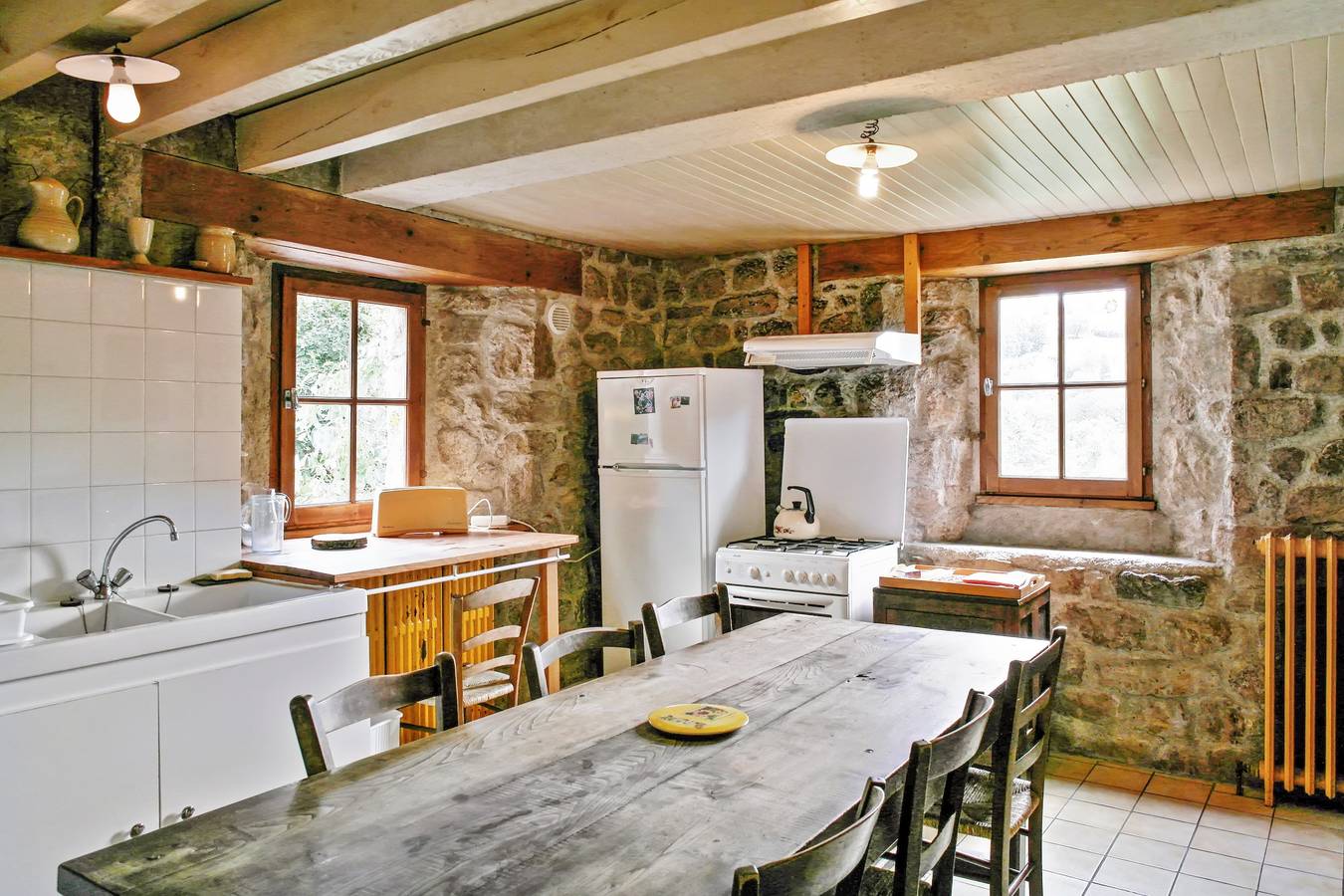 Casa encantadora en Saint-Basile con jardín y chimenea in Saint-Basile, Parc naturel régional des Monts d'Ardèche
