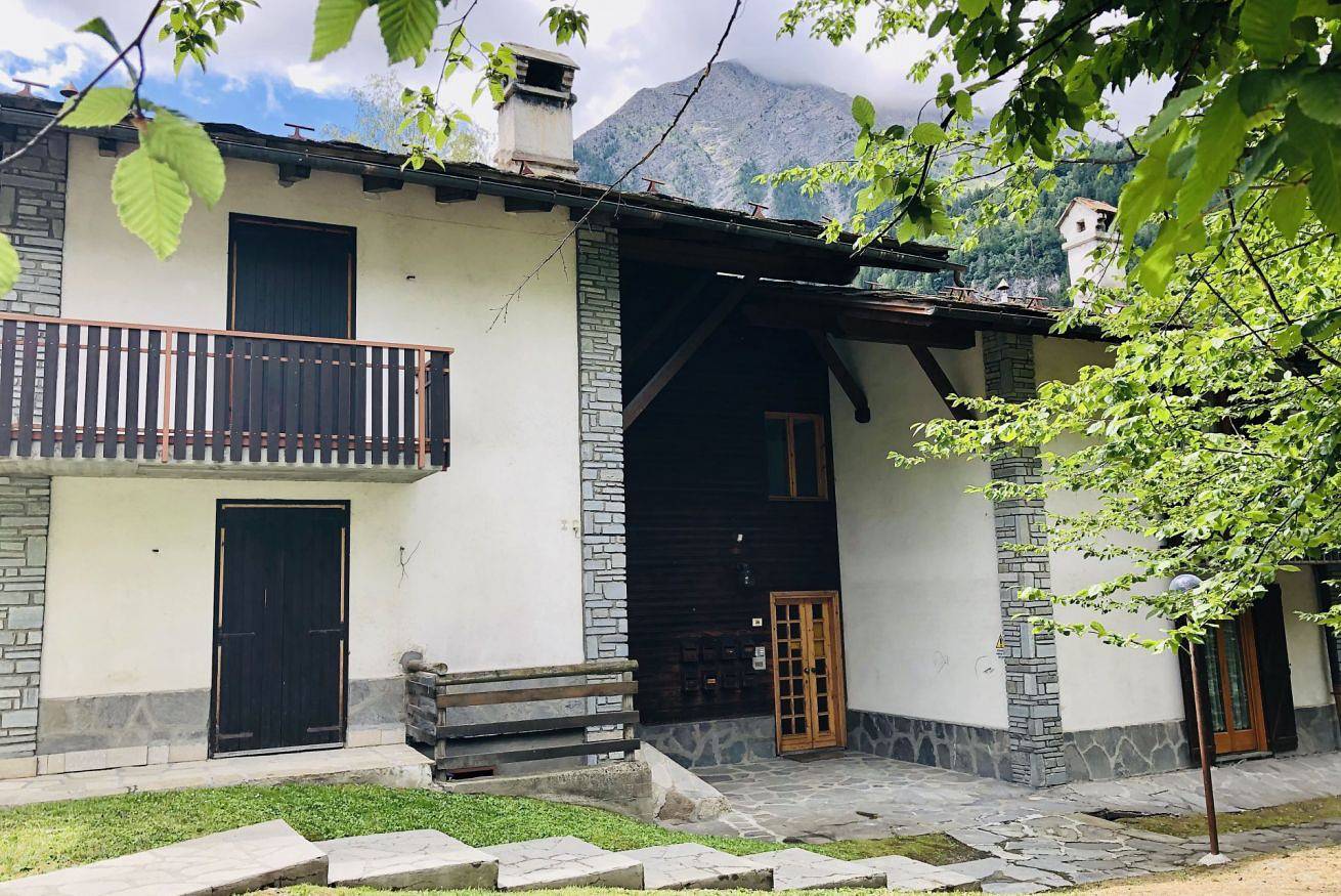 Appartamento intero, Guesthost - Casa Carola - Lovely Courmayeur Flat! in Courmayeur, Alpi Pennine