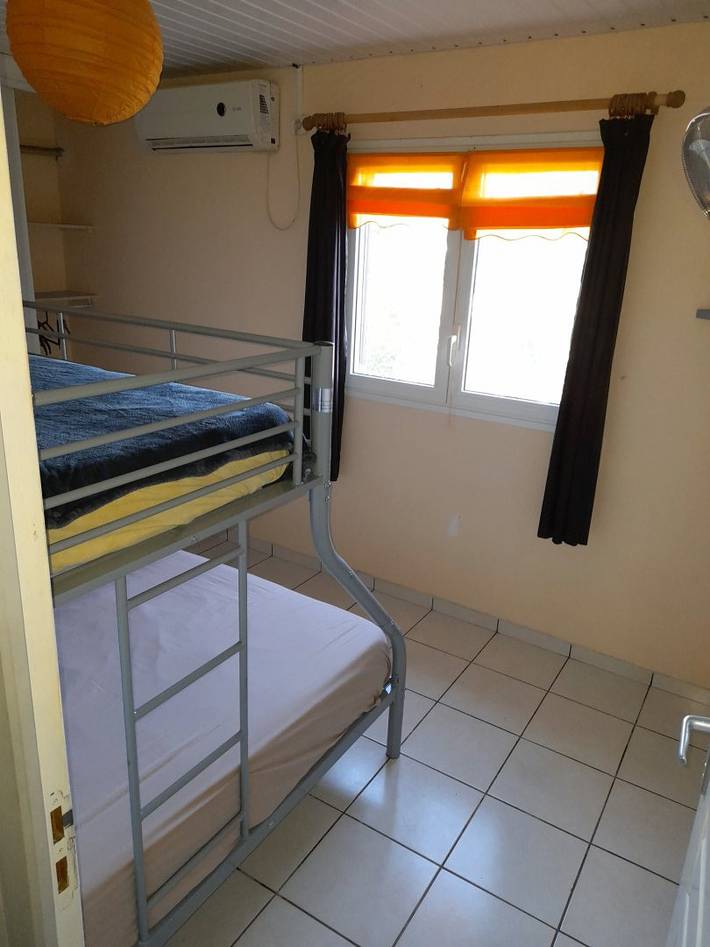 Gîte pour 10 personnes, avec piscine ainsi que jardin et terrasse, animaux acceptés sur l' Île de la Réunion - 3