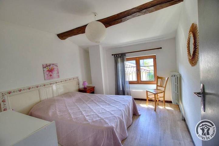 Location de vacances pour 8 personnes, avec jardin à Juliénas - 2