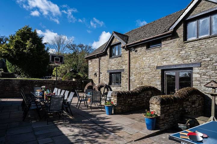 Holiday rental for 16 people, with Balcony and Garden in Brecon Beacons