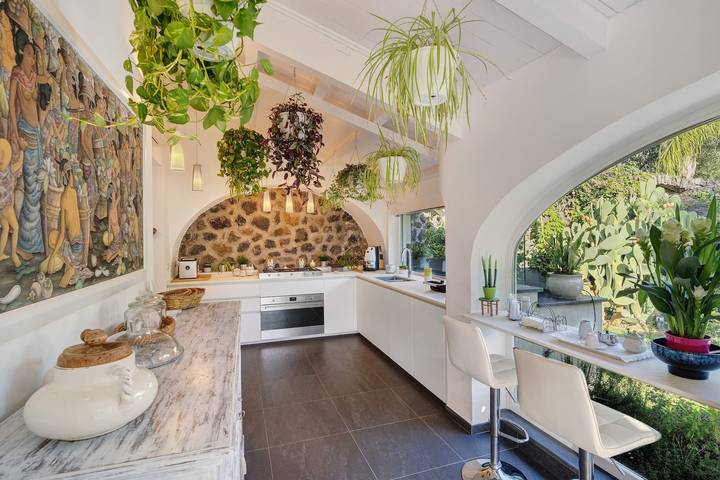 Villa 'Di Charme Ischia Porto' avec terrasse partagée, Wi-Fi et climatisation in Ischia Ville, Ischia