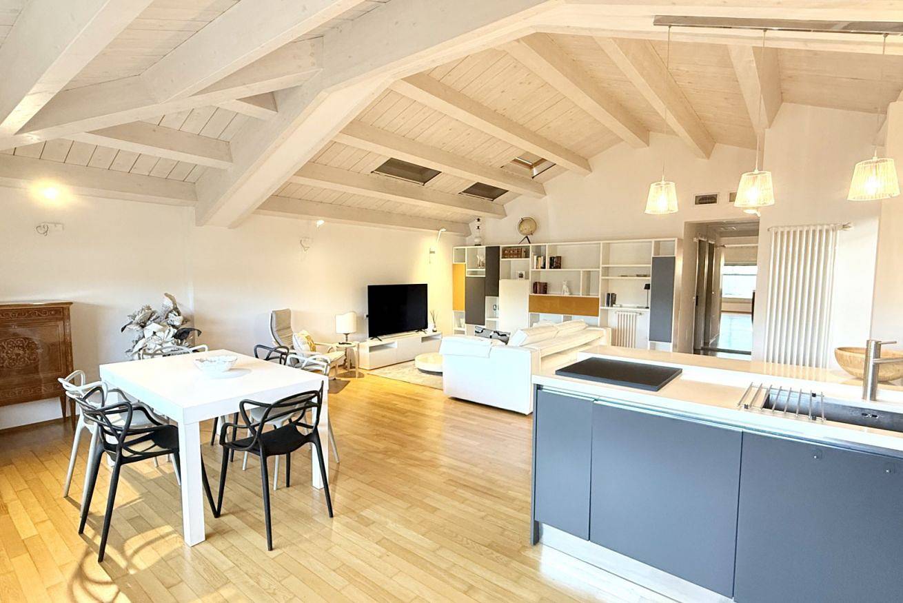 Ganze Wohnung, Se189 - Senigallia, elegant penthouse in the historic center in Senigallia, Senigallia (Gemeinde)