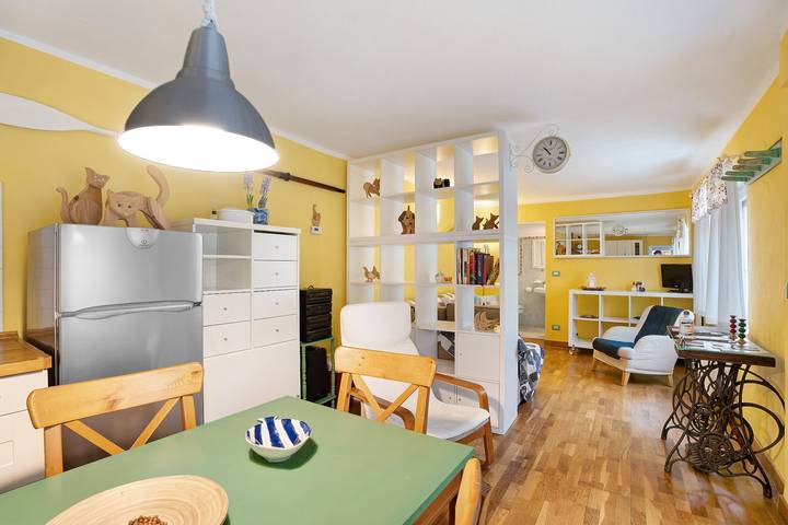 Apartamento inteiro, Apartamento 'Il Giardino' com vista para o lago, terraço privado e acesso Wi-Fi in Belgirate, Município de Belgirate