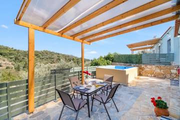Villa With Pool for 4 People in Katomeri, Meganisi, Photo 1