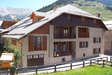 Gîte pour 7 personnes, avec balcon et jardin, animaux acceptés à Ceillac