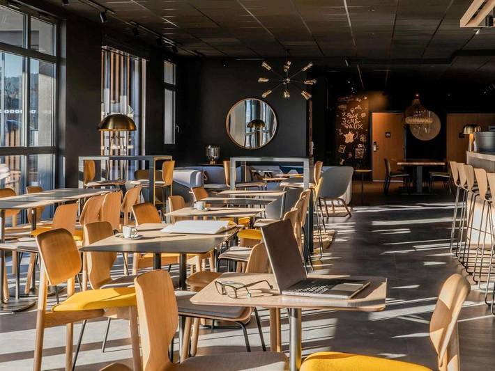 Hôtel pour 3 personnes, avec terrasse et piscine